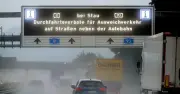 A8-Chaos in Bayern: Bürger blockieren Straßen mit Minibagger gegen Ausweichverkehr
