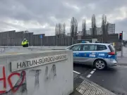 Aktivisten blockieren A100 in Berlin – Höhenretter beenden Protestaktion auf Schilderbrücke