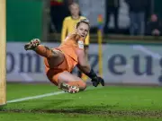 Bayer Leverkusens Kapitänin Friederike Repohl beendet Fußball-Karriere im Sommer