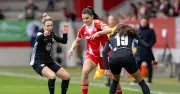 Bayern-Frauen feiern klaren Sieg gegen Wolfsburg und sichern sich vierte Meisterschaft in Folge