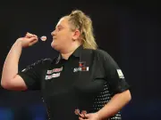 Beau Greaves schreibt PDC-Geschichte: Erster Neundarter einer Frau auf der Pro Tour