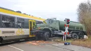 Beinahe-Katastrophe in Ulm: Regionalzug rammt ukrainischen Militär-Tankwagen