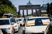 Berliner Senat stoppt Taxi-Zulassungen: Einjähriges Moratorium gegen Überangebot