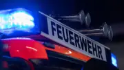 Brand in Gemeinschaftsunterkunft: Mann wirft brennende Gegenstände aus Fenster