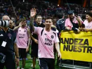 Chaos bei Inter Miami: Fans stürmen Spielfeld und ringen Lionel Messi zu Boden