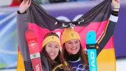 Deutsche Ski-Ass Emma Aicher holt mit Kira Weidle-Winkelmann Olympia-Silber in Team-Kombination