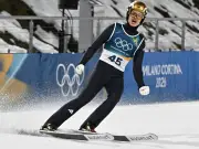 Deutsches Mixed-Team im Skispringen nach Halbzeit auf Medaillenkurs