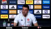 Eintracht Frankfurts Trainer Albert Riera mit humorvoller These zum Verletzungspech