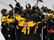 Eishockey-Frauen erreichen Olympia-Viertelfinale trotz Niederlage Japans