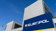 Europol beschlagnahmt 1,2 Milliarden Euro Falschgeld in internationaler Aktion