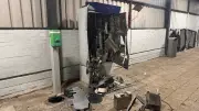 Explosion am Bahnhof Zielitz: Unbekannte sprengen Fahrtkartenautomat und verursachen 20.000 Euro Schaden