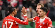 FC Bayern im DFB-Pokal-Halbfinale: Olise glänzt mit Traumpass, Davies zeigt Schwächen