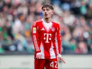 FC Bayern: Lennart Karl lernt wichtige Defensiv-Lektion bei den Profis