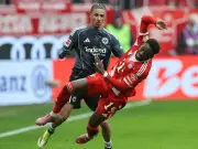 FC Bayern München: Sorgen um Alphonso Davies nach erneuter Verletzung