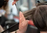 Friseure in Niedersachsen kämpfen gegen Corona-Hilfen-Rückforderungen