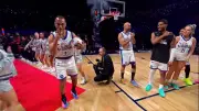 Fußball trifft NBA: Cafu zaubert beim All-Star-Game in der Arena