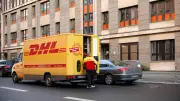 Gerichtsurteil bestätigt: DHL darf Pakete weiterhin bei Nachbarn abgeben