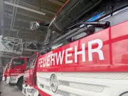 Großbrand in Großdubrau: Lagerhalle mit Fahrzeugen zerstört - 400.000 Euro Schaden