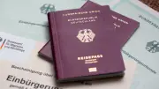 Gunnar Schupelius kritisiert: Wird der deutsche Pass an Betrüger vergeben?