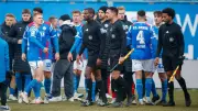Hansa Rostock droht Geldstrafe: Schneeballwurf trifft Schiedsrichter-Assistenten