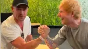 Hemsworth gegen Sheeran: Donnergott und Hitmaschine im Armdrück-Duell