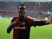 Klose feiert Kantersieg nach Vertragsverlängerung: FCN schlägt Karlsruhe mit 5:1