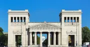 Königsplatz in München: Bezirksausschuss fordert nachhaltige Sanierung für mehr Sicherheit