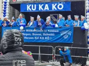 Köthener Karneval trotz Wintereinbruch: Tausende feiern 36. Rosenmontagsumzug