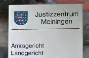 Mordprozess in Meiningen: 22-jährige Ungarin gesteht Messerangriff auf 63-Jährigen