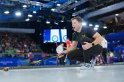 Olympischer Curling-Hype in Cortina: Moonwalk auf dem Eis und Stadionatmosphäre