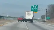 Road Rage in Atlanta: Zwei Trucks liefern sich gefährliches Duell auf dem Highway