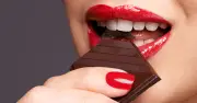 Täglicher Schokoladenkonsum: So wirkt sich die Süßigkeit auf Körper und Gesundheit aus