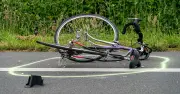 Tragischer Vorfall in Ottobrunn: 57-jähriger Radfahrer stirbt nach Auffinden neben Rennrad
