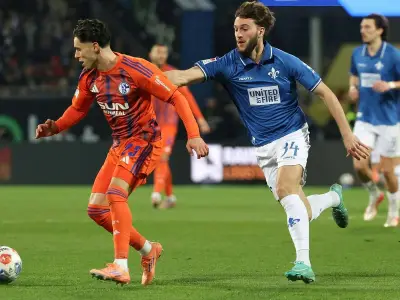 Auch ohne Dzeko: Schalke 04 behauptet Tabellenführung in der 2. Bundesliga