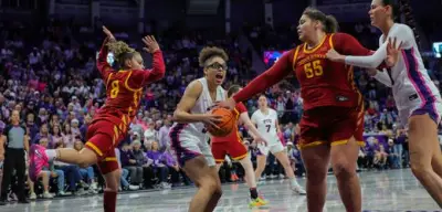 College-Basketballerin Audi Crooks: Fans beschimpfen sie, Gegnerinnen fürchten ihre Dominanz