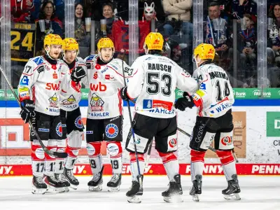 DEL-Playoffs: Bremerhaven zieht ins Viertelfinale ein - Schwenningen erzwingt Entscheidungsspiel