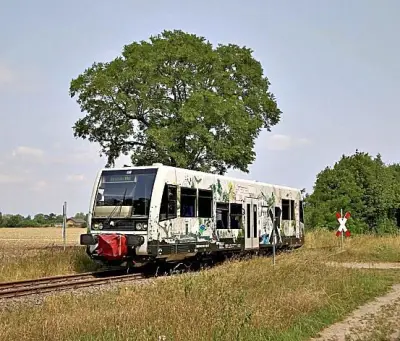 Dessau-Wörlitzer Eisenbahn startet Saison mit Frühlingserwachen und Themenfahrten