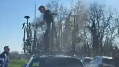 Diebstahlversuch bei Radrennen: Zwei Männer attackieren Profi-Team