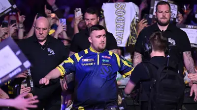 Flughafen-Drama um Darts-Star Littler: Pfeile-Notlösung vor Berliner Triumph