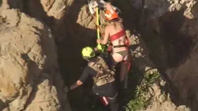 Frau in Bikini auf Kalifornien-Klippe gefangen - Spektakuläre Rettungsaktion am Cliff House