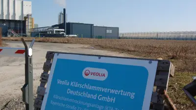 Gestank statt Grillabend in Zorbau: Veolia-Klärschlammtrocknung unter Verdacht