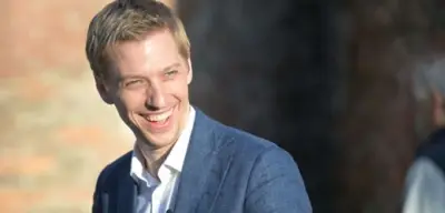 Grüner Dominik Krause gewinnt Stichwahl in München – SPD-Amtsinhaber Reiter tritt ab