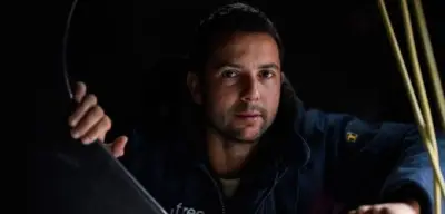 Guirec Soudée bricht Solo-Weltumsegelungsrekord: 94 Tage gegen den Wind