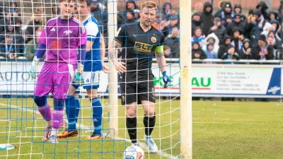 Hansa Rostock zieht souverän ins Pokal-Halbfinale ein - Neubrandenburg reißt Serie