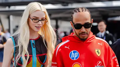 Hollywood-Power in Suzuka: Anya Taylor-Joy und Promi-Truppe feuern Lewis Hamilton an