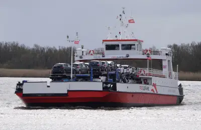 Iran-Krieg treibt Dieselpreise: Elbfähre Glückstadt erhebt Treibstoffzuschlag