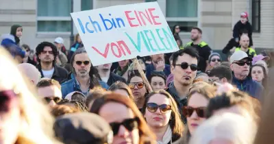 Massiver Protest in Berlin: Tausende demonstrieren gegen digitale sexualisierte Gewalt