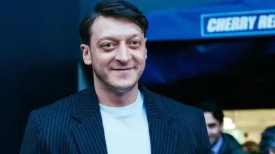 Mesut Özils neues Leben: Töchter nennen Erdogan Opa – Exklusiv-Anruf nach acht Jahren