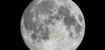 NASA stellt Mondprogramm um: Statt Raumstation nun permanente Basis auf dem Mond geplant