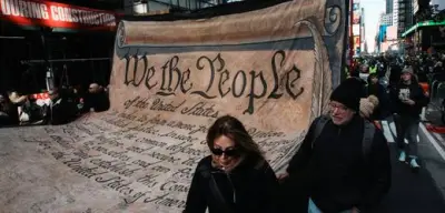 »No Kings«-Proteste: Tausende demonstrieren in den USA gegen Trump-Politik